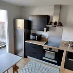 Chambre 2 Sur 4 Avec Sdb Privee Dans Logement Partage
