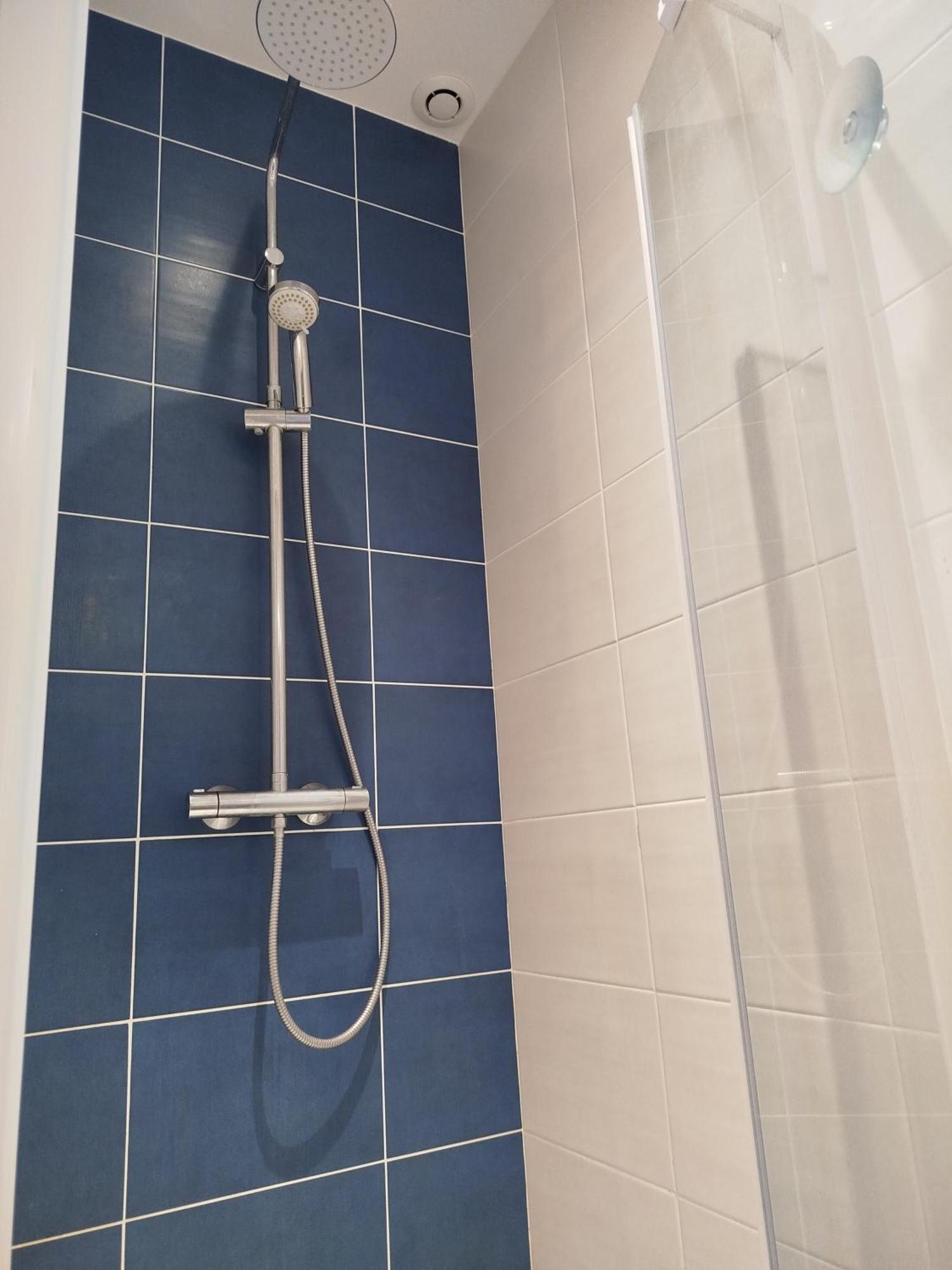Chambre 2 Sur 4 Avec Sdb Privee Dans Logement Partage Maison d'hôtes